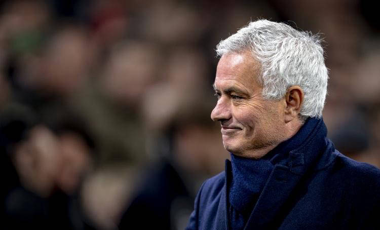 穆里尼奥再下一城，距离榜首仅差5分，坚定信念追逐冠军梦想